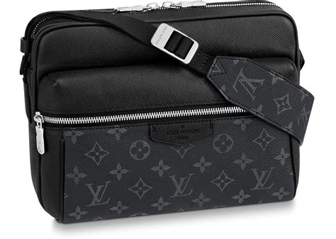 louis vuitton outdoor messenger black|lv outdoor.